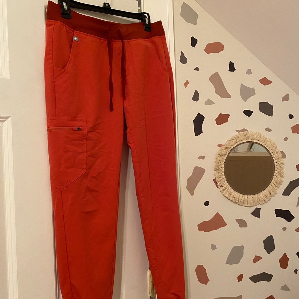 Figs Zamora Jogger Scrub Pants in Clay